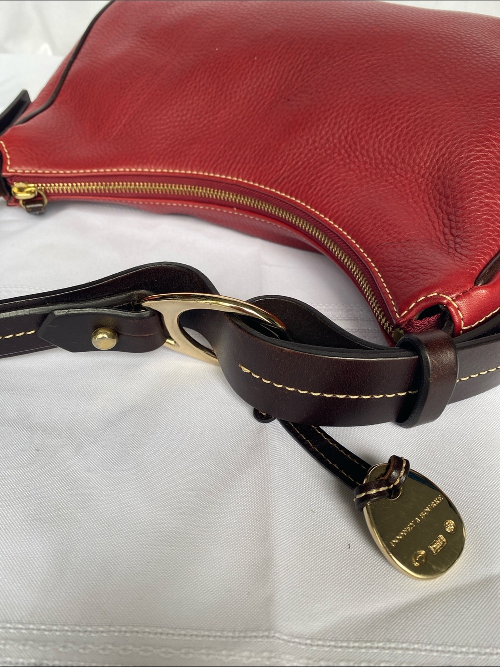 Dooney & Bourke Shoulder Bag Red Leather Hobo Gold Hardware - Picture 5 of 8